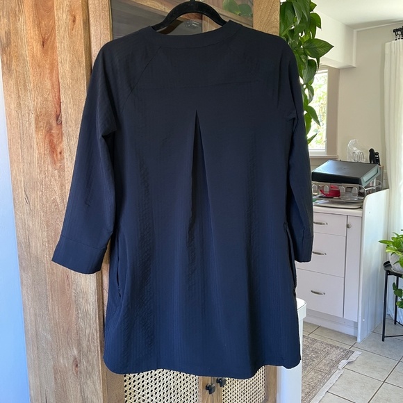 NWOT Title Nine Speed Racer Button Down Tunic, 3/4 sleeves | Black | Size S - Picture 4 of 9